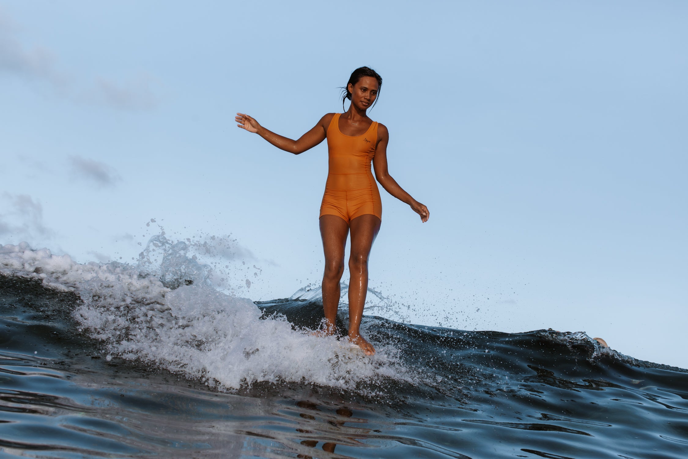 Ikit Agudo surfing the waves