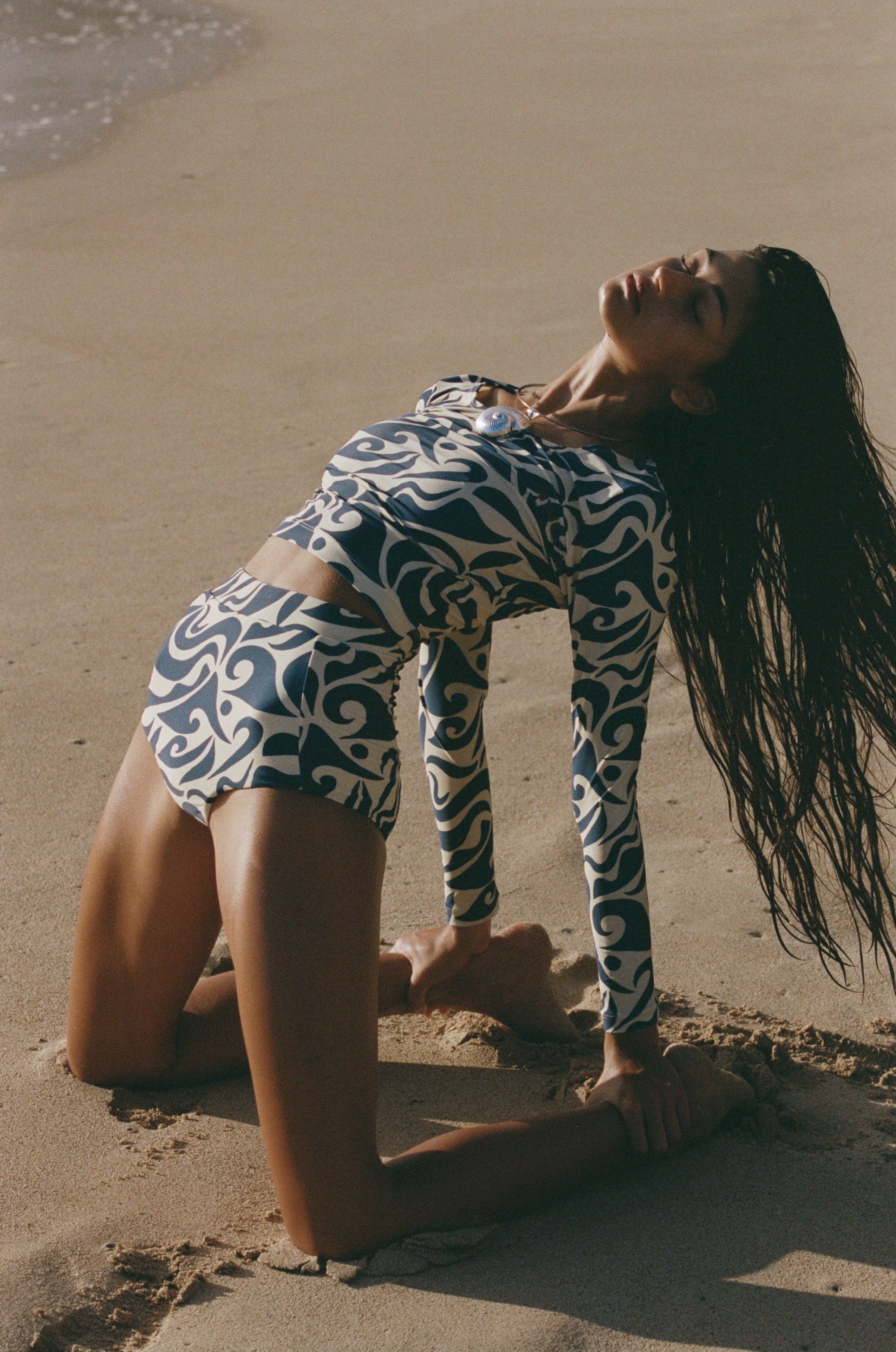The Poppler is our new long sleeve cropped rash guard top. A second-skin, full-coverage silhouette that is perfect for roam
