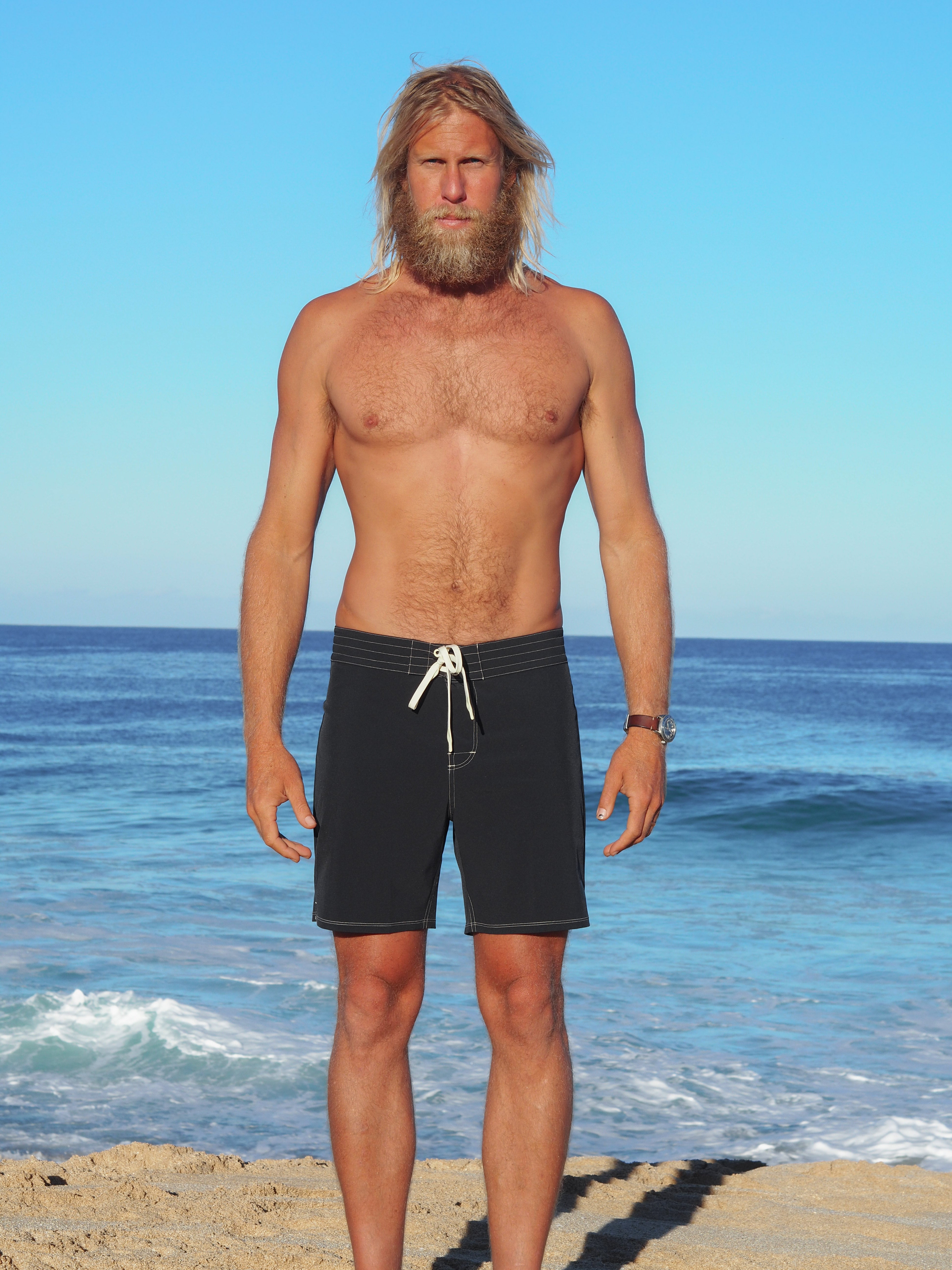 Men’s performance boardshorts designed for surfing, movement, and durability.