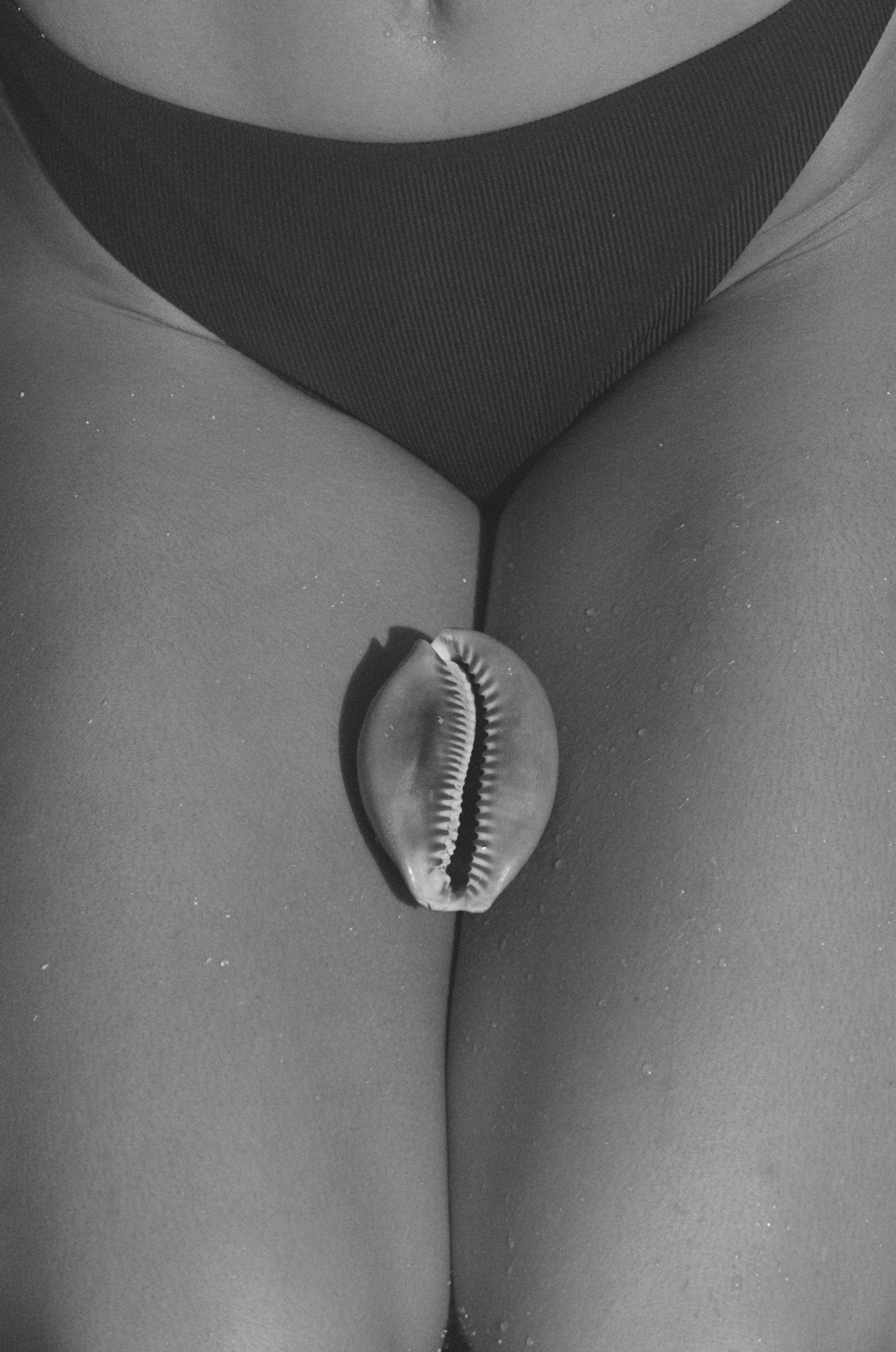 The Faye Bikini Bottom is a sustainable bikini bottom option cut from recycled materials with a classic 90's silhouette