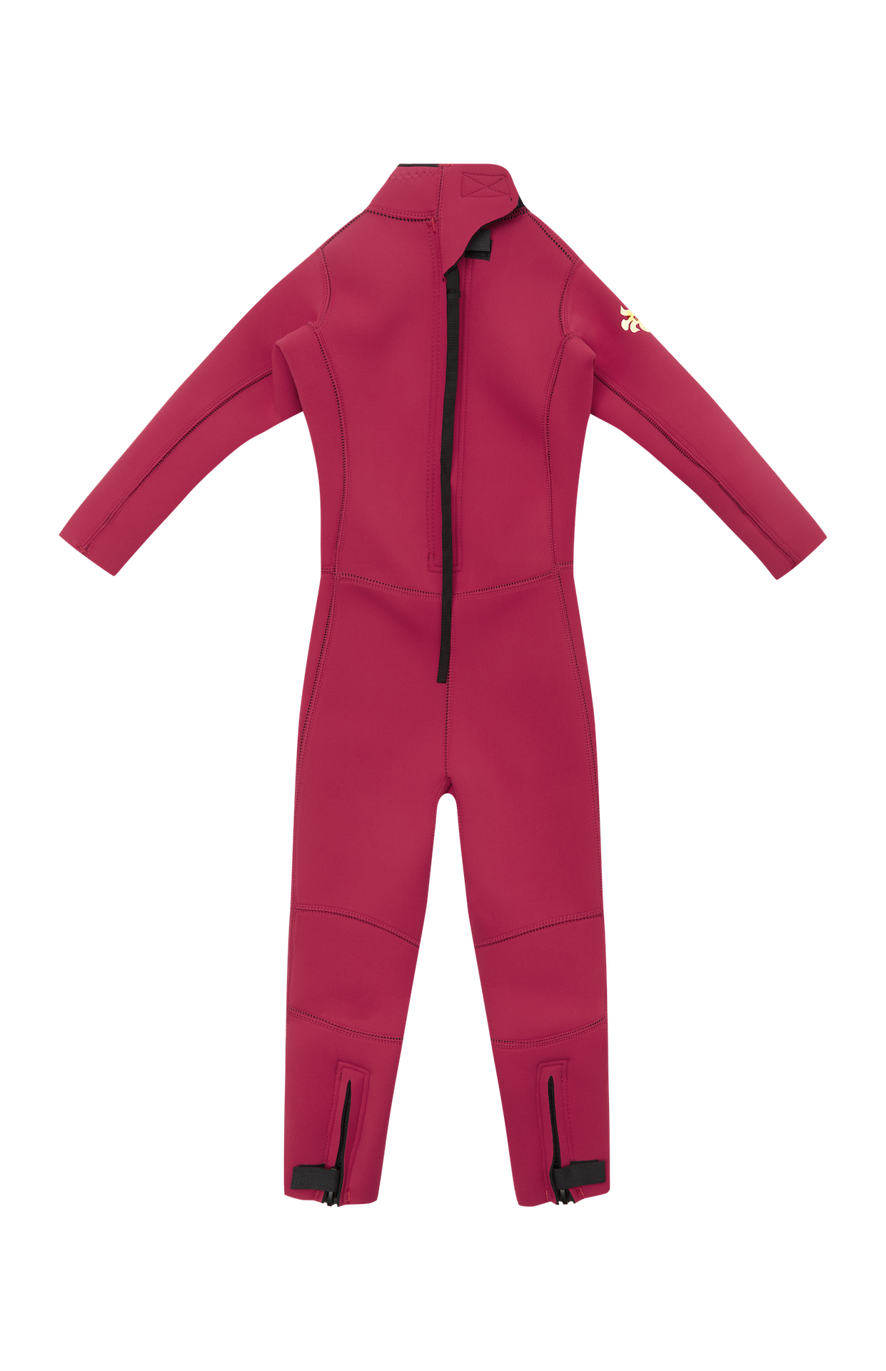 Introducing our Mini Wetsuit range, made for our water spirited children. We believe in creating a better and sustainable world for them. A collection purposefully designed for little active bodies, that love to spend days in the waves, with our Abysse ethos in mind.