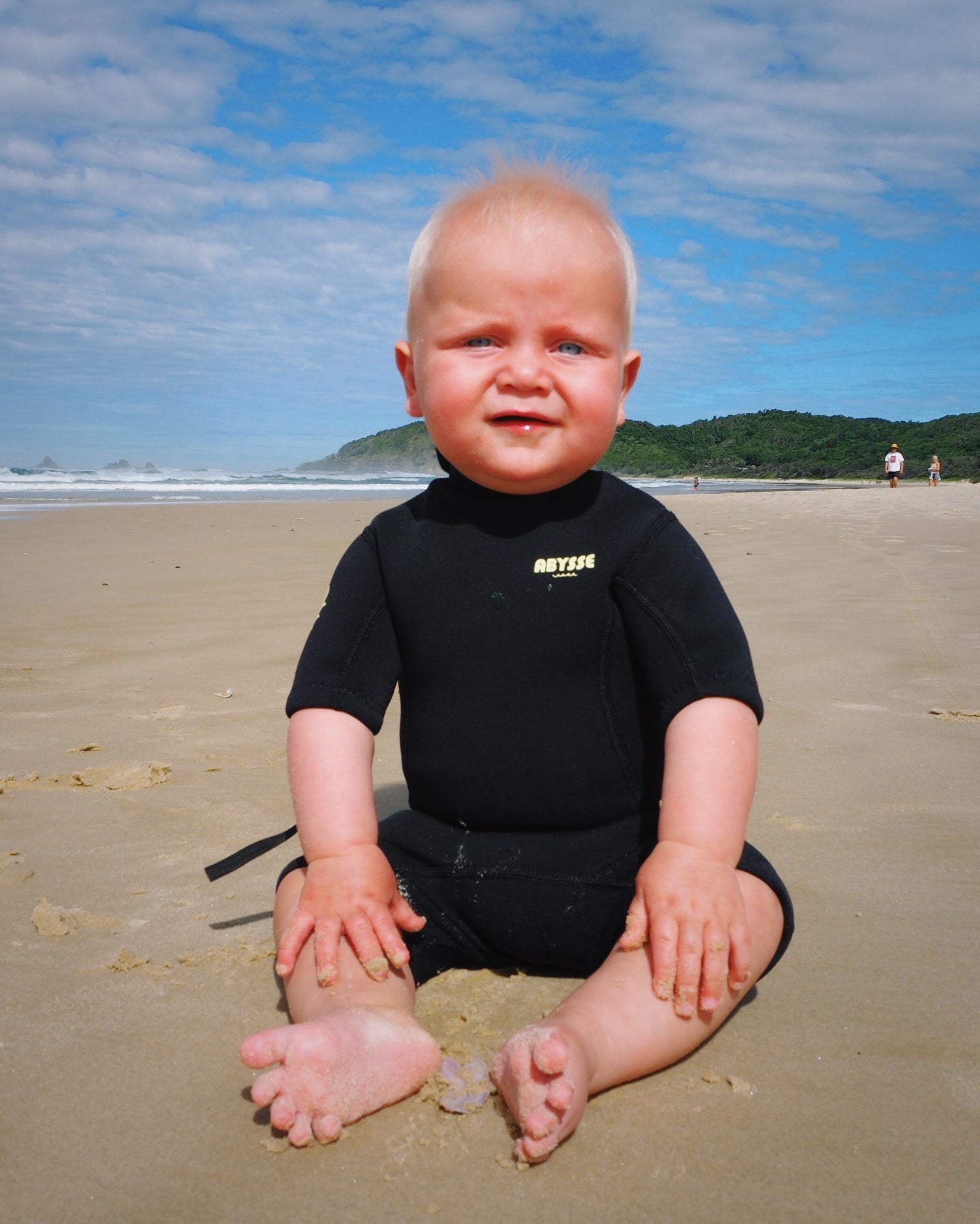 Introducing our Mini Wetsuit range, made for our water spirited children. We believe in creating a better and sustainable world for them. A collection purposefully designed for little active bodies, that love to spend days in the waves, with our Abysse ethos in mind.